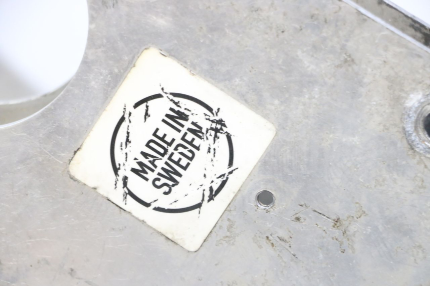 photo de ARAIGNEE TETE DE FOURCHE KTM SUPERENDURO R 950 (2005 - 2009) - Gros plan technique