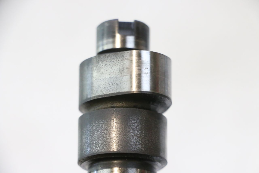 photo de ARBRE A CAMES SUZUKI BURGMAN 125 (2007 - 2014) - Gros plan technique