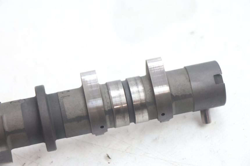 photo de ARBRE A CAMES SUZUKI BURGMAN EXECUTIVE ABS 650 (2006 - 2012) - Détails caractéristiques
