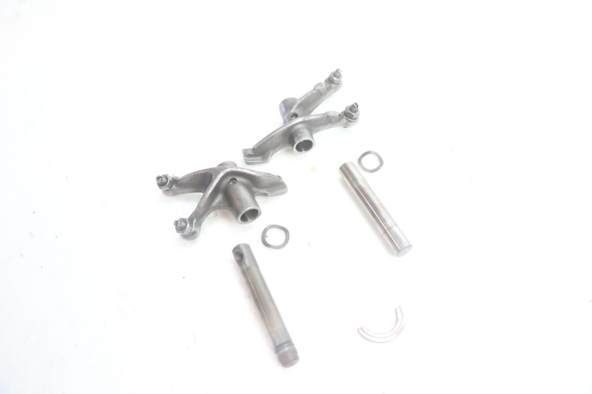 photo de ARBRE A CAMES SUZUKI DR S 600 (1985 - 1989) - Gros plan technique