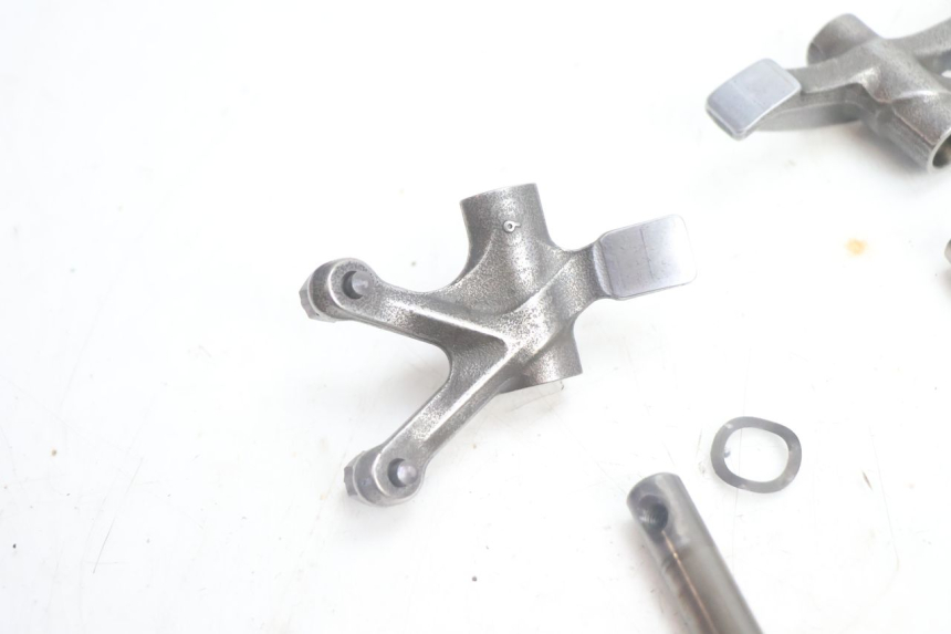 photo de ARBRE A CAMES SUZUKI DR S 600 (1985 - 1989) - Vue d’ensemble