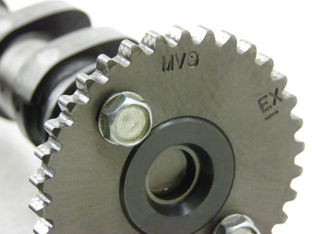 photo de ARBRE A CAMES HONDA CB F HORNET 600 (1998 - 1999) - Autre angle de vue