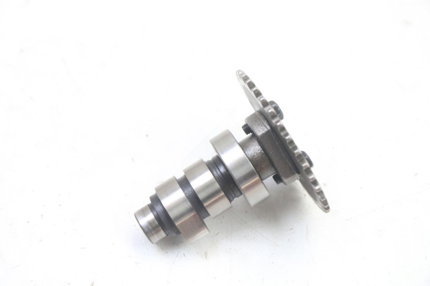 photo de ARBRE A CAMES PEUGEOT KISBEE 4T 50 (2010 - 2017) - Autre angle de vue