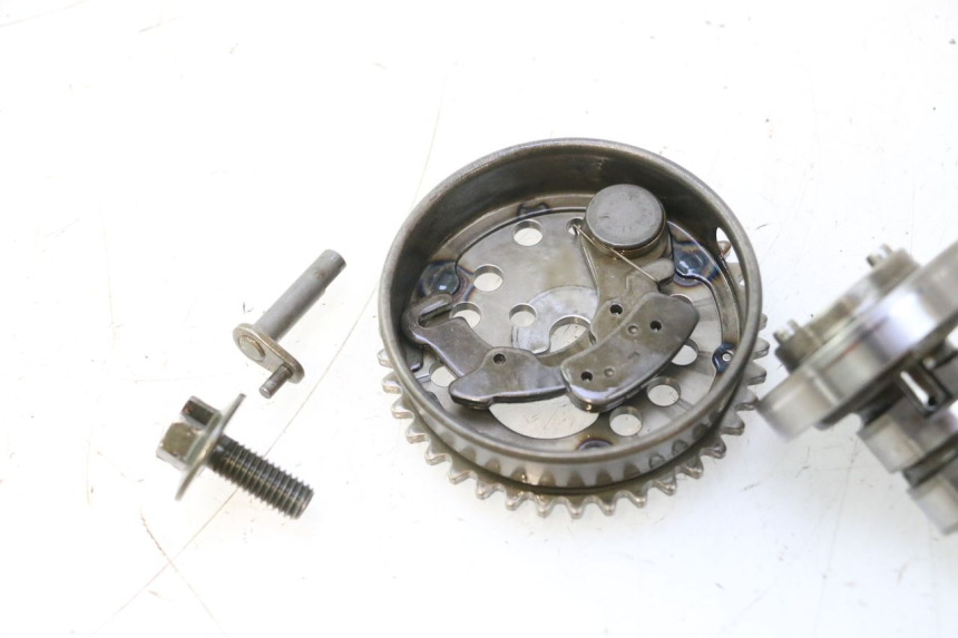 photo de ARBRE A CAMES YAMAHA XMAX X-MAX 125 (2006 - 2009) - Gros plan technique