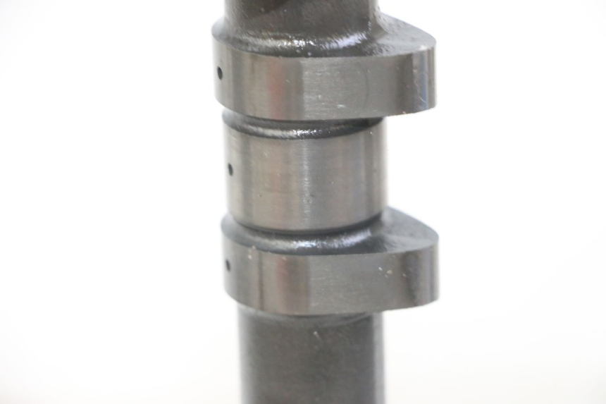 photo de ARBRE CAME ECHAPPEMENT HONDA CB R 1000 (2018 - 2023) - Gros plan technique