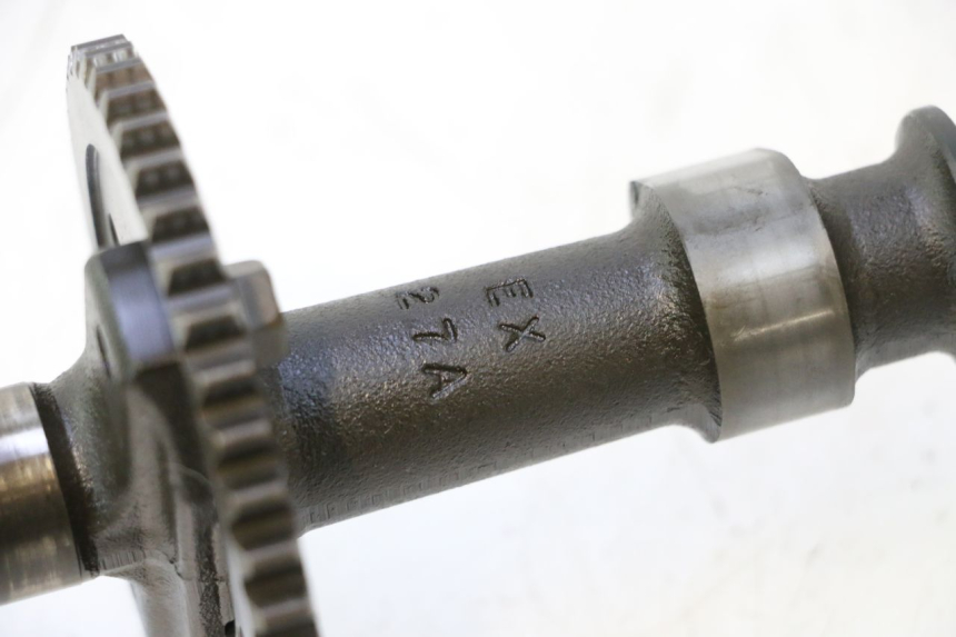 photo de ARBRE CAME ECHAPPEMENT SUZUKI GSF N BANDIT 1200 (2001 - 2005) - Gros plan technique