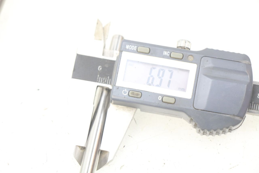 photo de ARBRE EMBRAYAGE BMW F GS K81 850 (2018 - 2023) - Gros plan technique