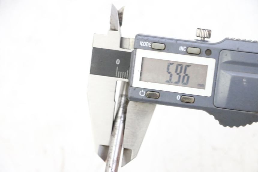 photo de ARBRE EMBRAYAGE SUZUKI GSR 750 (2011 - 2017) - Détail de la pièce