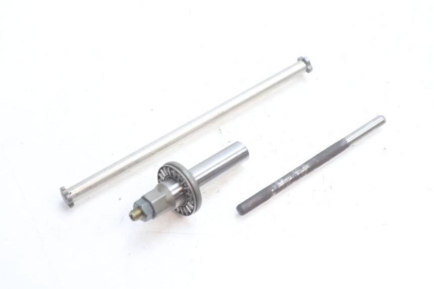 photo de ARBRE EMBRAYAGE SUZUKI GSR 600 (2005 - 2012) - Vue principale
