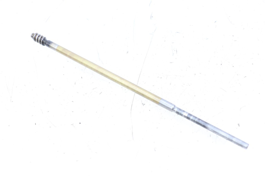 photo de ARBRE EMBRAYAGE SUZUKI GSX E 250 (1982 - 1983) - Gros plan technique