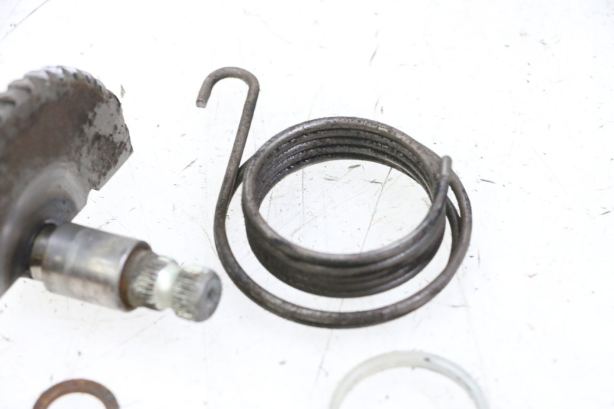 photo de ARBRE KICK KYMCO AGILITY 4T 50 (2005 - 2018) - Gros plan technique