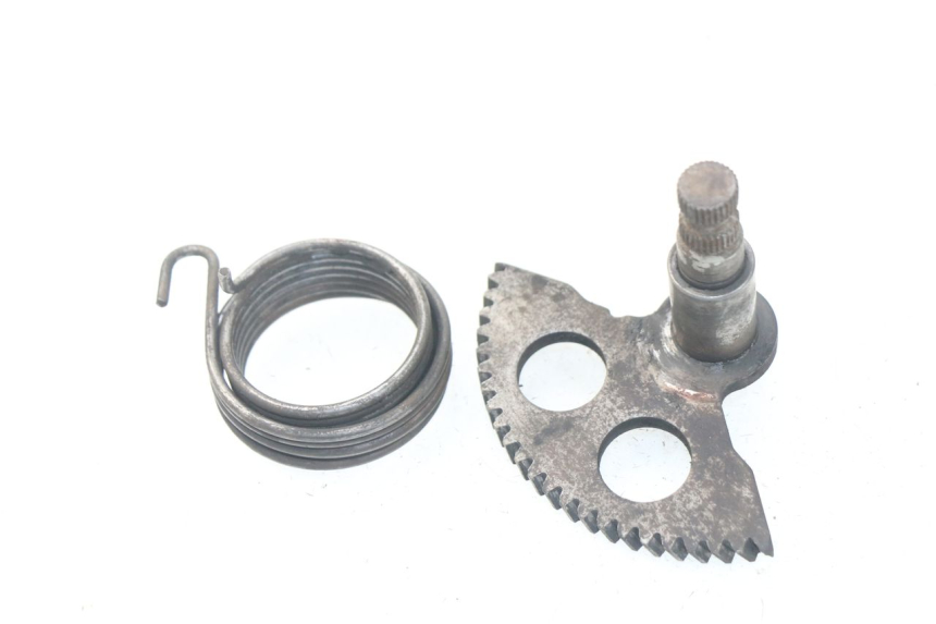 photo de ARBRE KICK MBK BOOSTER SPIRIT NAKED 50 (2004 - 2017) - Autre angle de vue