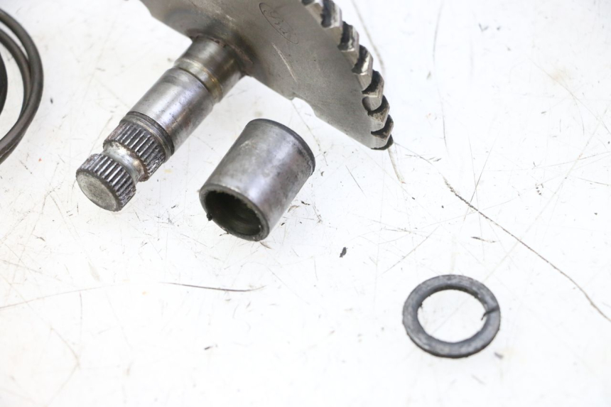 photo de ARBRE KICK PEUGEOT CITYSTAR 50 (2013 - 2017) - Gros plan technique