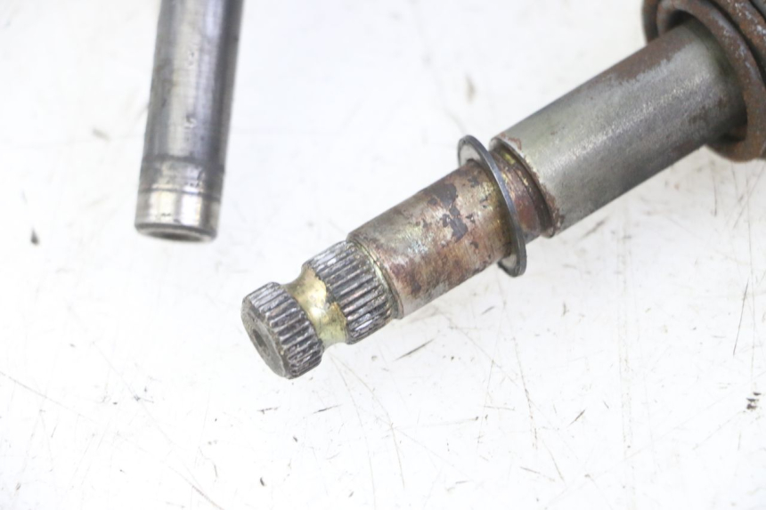 photo de ARBRE KICK SYM FIDDLE 125 (2008 - 2010) - Autre angle de vue