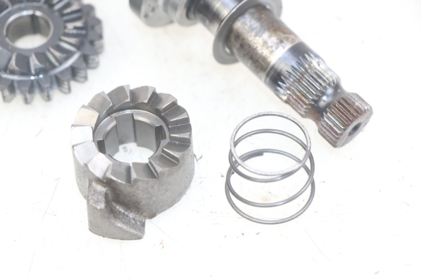 photo de ARBRE KICK PEUGEOT XP6 50 (2006 - 2011) - Gros plan technique