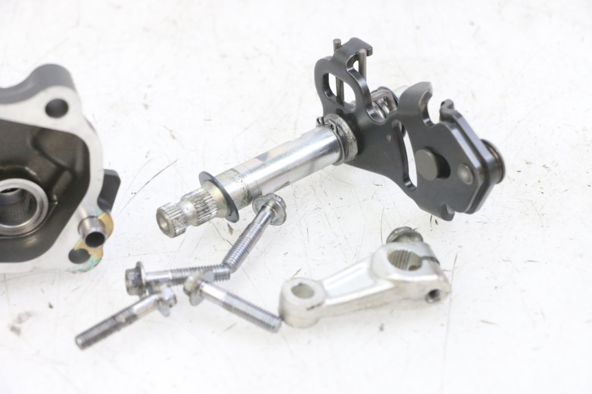 photo de ARBRE SELECTEUR HONDA CB R 1000 (2018 - 2023) - Zoom état d’usage