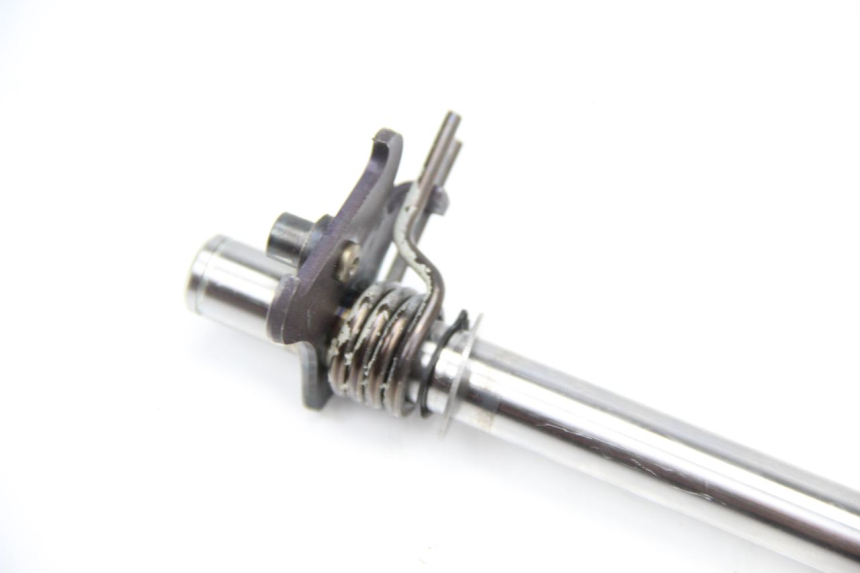 photo de ARBRE SELECTEUR SUZUKI GSR 600 (2005 - 2012) - Autre angle de vue