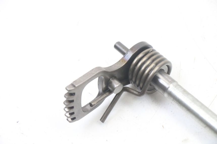 photo de ARBRE SELECTEUR HYOSUNG GTR 125 (2006 - 2008) - Gros plan technique