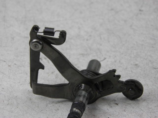 photo de ARBRE SELECTEUR YAMAHA XJ F 900 (1983 - 1994) - Zoom état d’usage