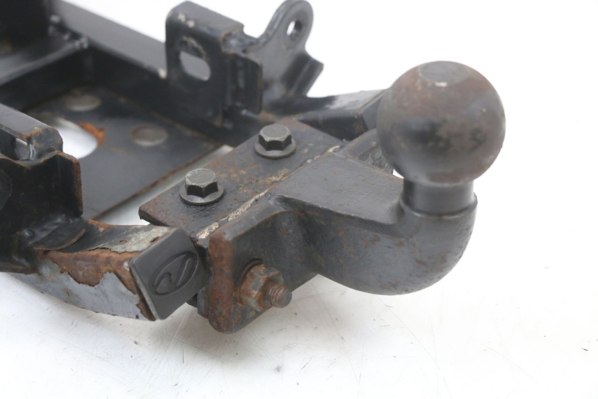 photo de ATTELAGE HYTRACK HY S 4X4 410 (2013 - 2016) - Autre angle de vue