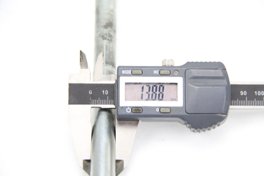 photo de AXE BRAS OSCILLANT HYOSUNG AQUILA GV 125 (2009 - 2016) - Gros plan technique