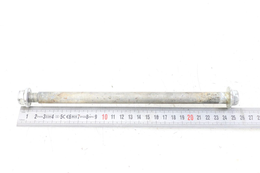 photo de Swingarm pivot bolt HYOSUNG GV AQUILA 125 (2000 - 2009) - Autre angle de vue