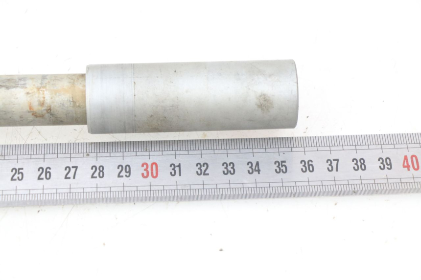 photo de AXE BRAS OSCILLANT HONDA CB R 1000 (2018 - 2023) - Zoom état d’usage