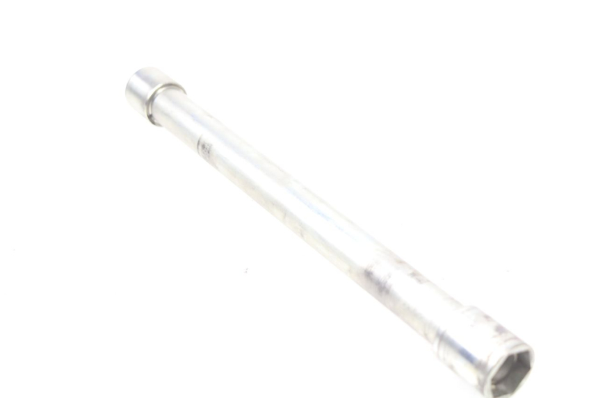 photo de AXE BRAS OSCILLANT HONDA CBR 929 RR FIREBLADE 900 (2000 - 2001) - Vue principale