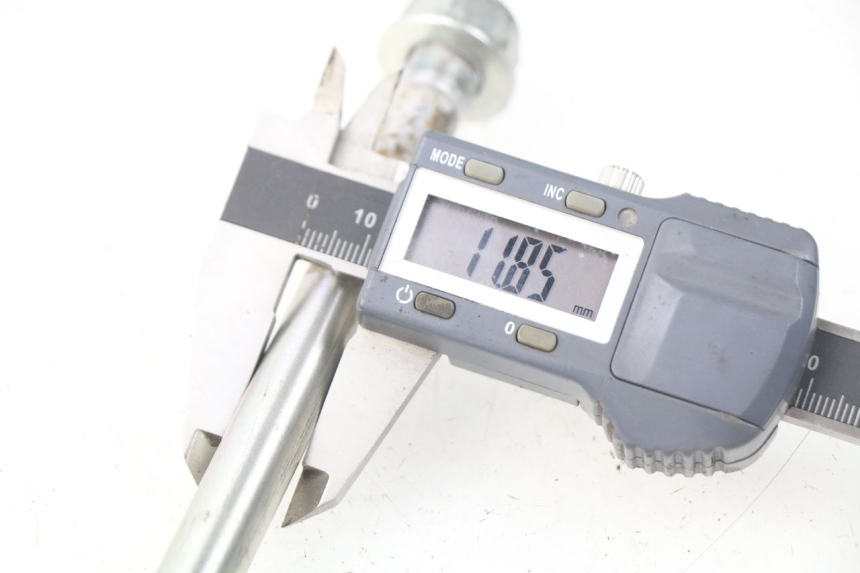 photo de AXE BRAS OSCILLANT HONDA CRF-F CRF F 110 (2019 - 2022) - Zoom état d’usage