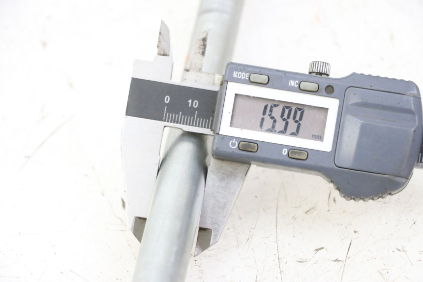 photo de AXE BRAS OSCILLANT YAMAHA FJ 36Y 1100 (1984 - 1985) - Autre angle de vue