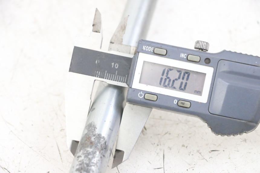 photo de AXE BRAS OSCILLANT YAMAHA FJ 3CX 1200 (1986 - 1996) - Autre angle de vue