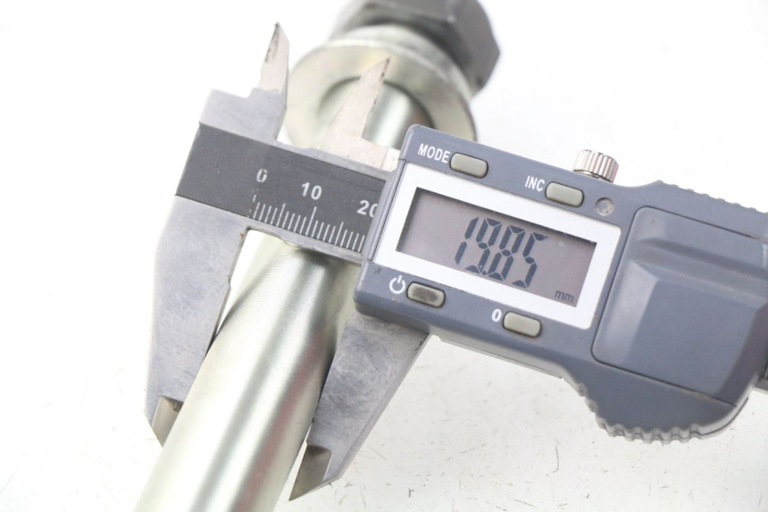 photo de AXE BRAS OSCILLANT YAMAHA FJR ABS 1300 (2006 - 2012) - Autre angle de vue