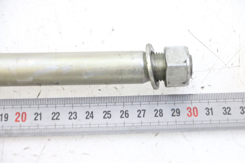 photo de AXE BRAS OSCILLANT SUZUKI GSR 750 (2011 - 2017) - Zoom état d’usage