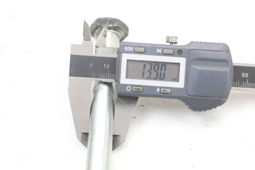 photo de AXE BRAS OSCILLANT SUZUKI GSX E 250 (1982 - 1983) - Autre angle de vue