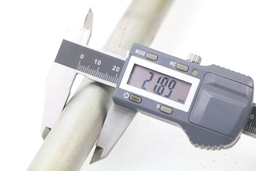 photo de AXE BRAS OSCILLANT SUZUKI GSX-R GSXR 600 (2008 - 2010) - Autre angle de vue