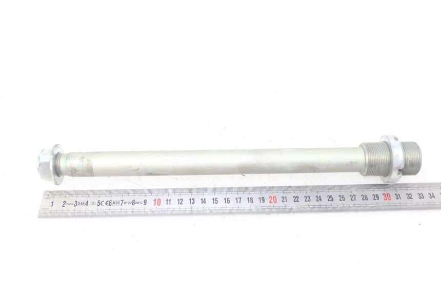 photo de AXE BRAS OSCILLANT SUZUKI GSX-R GSXR 750 (2011 - 2016) - Gros plan technique