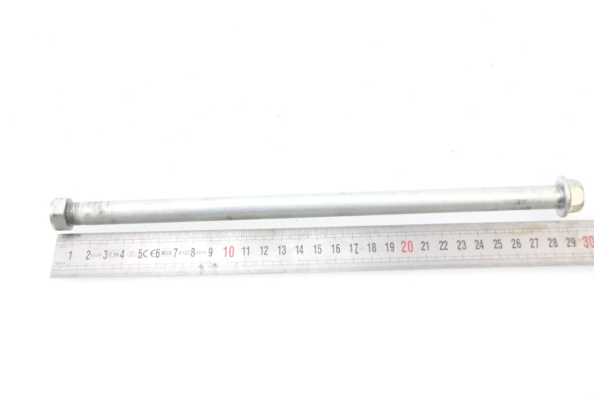 photo de AXE BRAS OSCILLANT SUZUKI GSXF GSX F 600 (1988 - 1997) - Zoom état d’usage