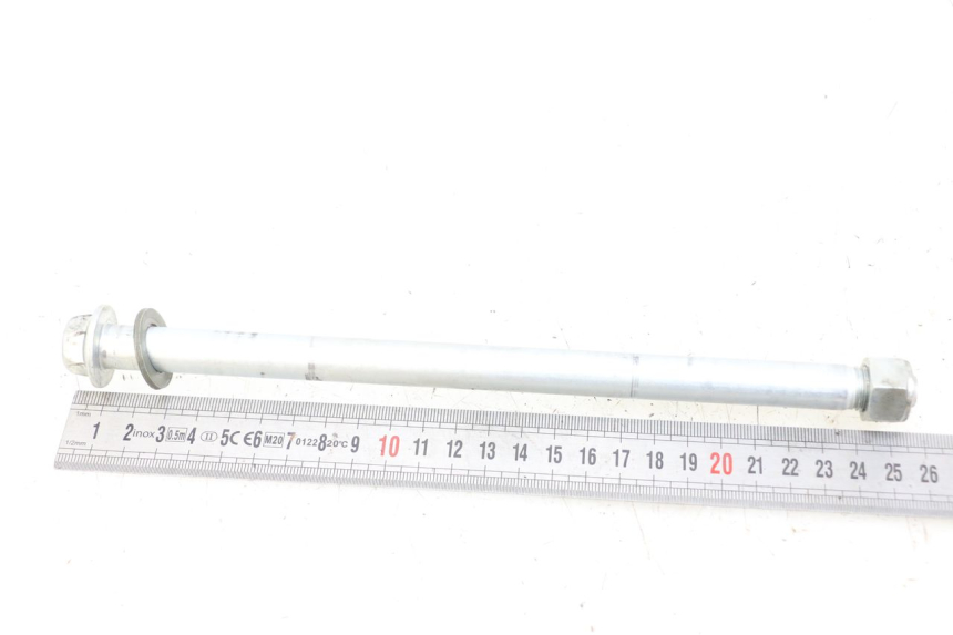 photo de AXE BRAS OSCILLANT SUZUKI GZ MARAUDER 125 (1998 - 2004) - Zoom état d’usage