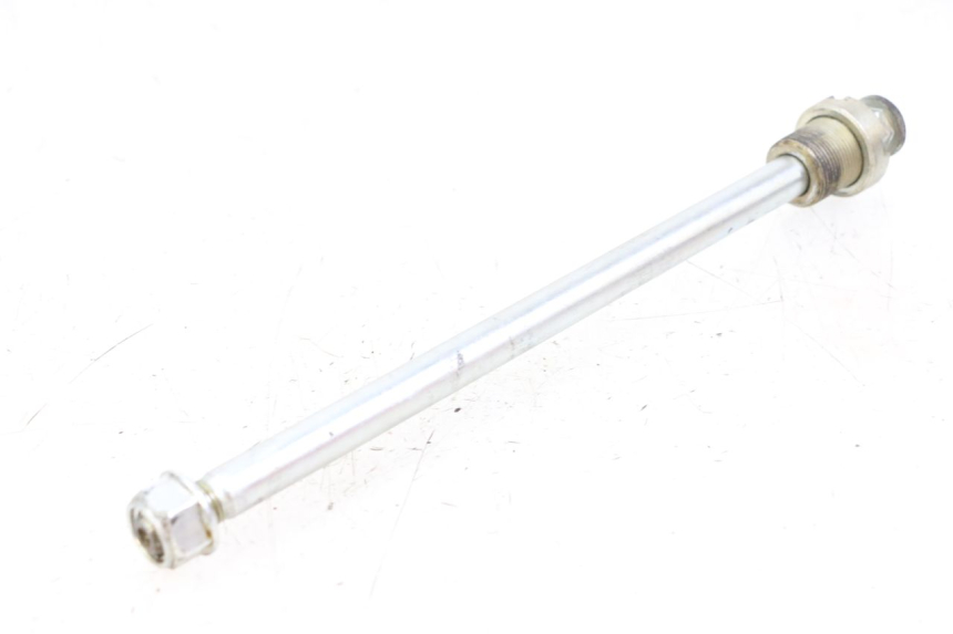 photo de AXE BRAS OSCILLANT HONDA VT C2 SHADOW 750 (1997 - 2001) - Gros plan technique