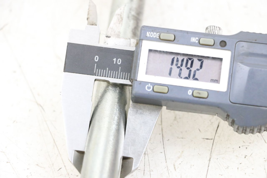 photo de AXE BRAS OSCILLANT HUSQVARNA SVARTPILEN 401 (2018 - 2023) - Détail de la pièce