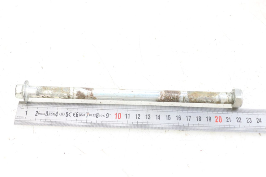 photo de AXE BRAS OSCILLANT KAWASAKI KX L 85 (2022 - 2024) - Gros plan technique