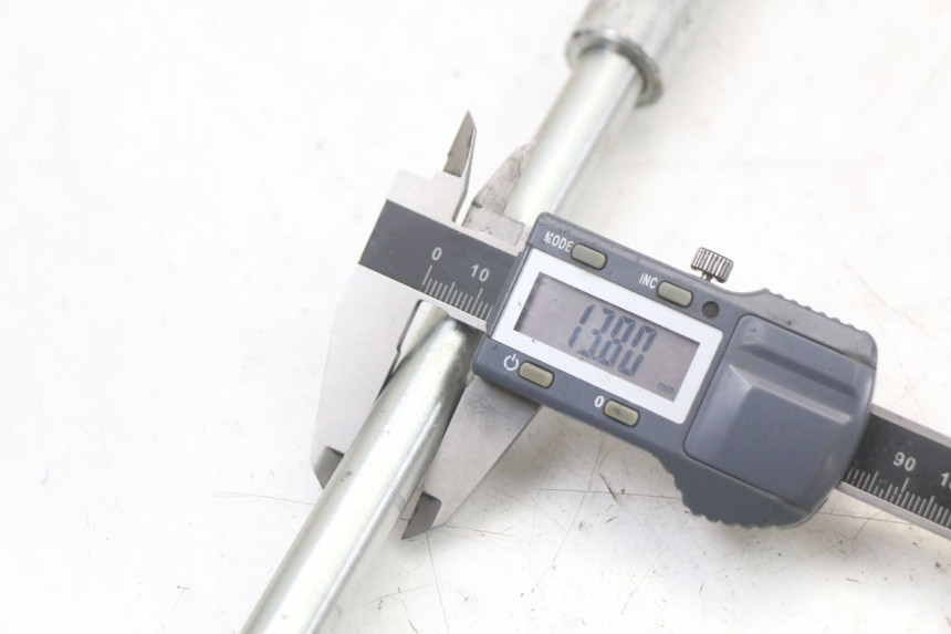 photo de AXE BRAS OSCILLANT MASAI SCRAMBLER SPORT 125 (2021 - 2025) - Gros plan technique