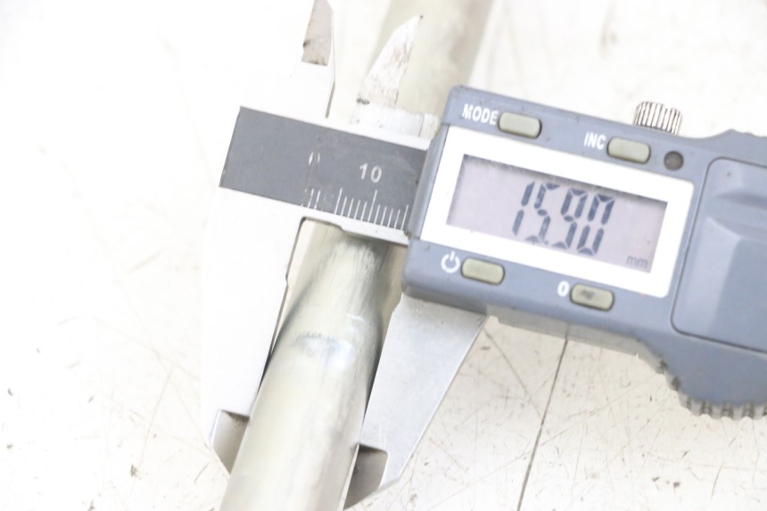 photo de AXE BRAS OSCILLANT YAMAHA MT-07 MT07 ABS 700 (2014 - 2017) - Autre angle de vue