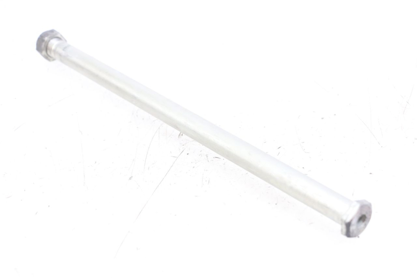 photo de AXE BRAS OSCILLANT YAMAHA MT-07 MT07 ABS 700 (2014 - 2017) - Gros plan technique