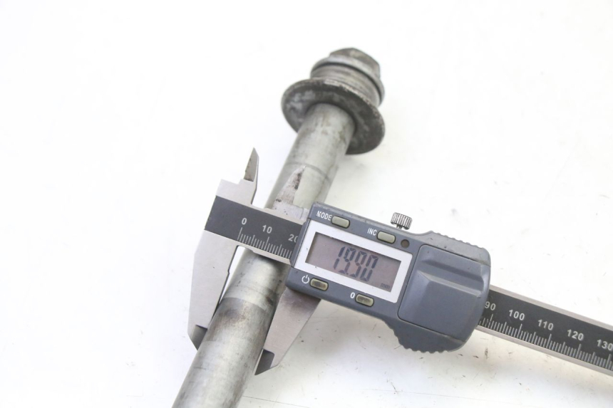 photo de AXE BRAS OSCILLANT HONDA NTV DEAUVILLE ABS 700 (2007 - 2016) - Gros plan technique