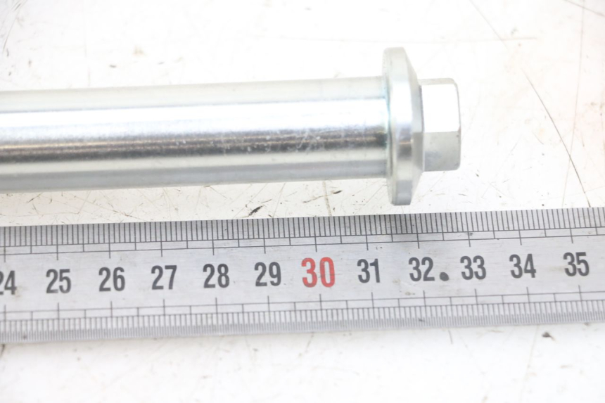 photo de AXE BRAS OSCILLANT ROYAL ENFIELD SCRAM 411 (2022 - 2024) - Détail de la pièce