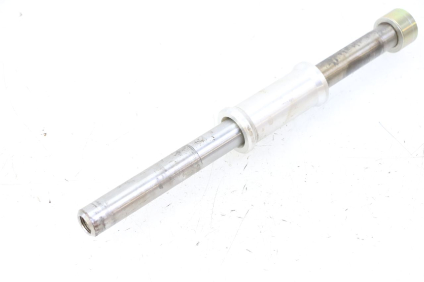 photo de AXE BRAS OSCILLANT TRIUMPH SPRINT 900 (1995 - 1998) - Détail de la pièce