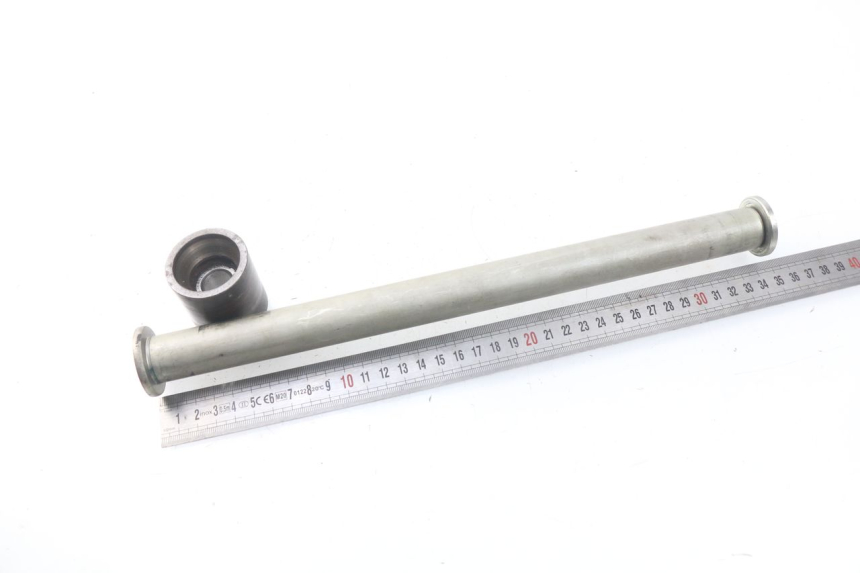 photo de AXE BRAS OSCILLANT TRIUMPH SPRINT ST ABS 1050 (2005 - 2007) - Zoom état d’usage