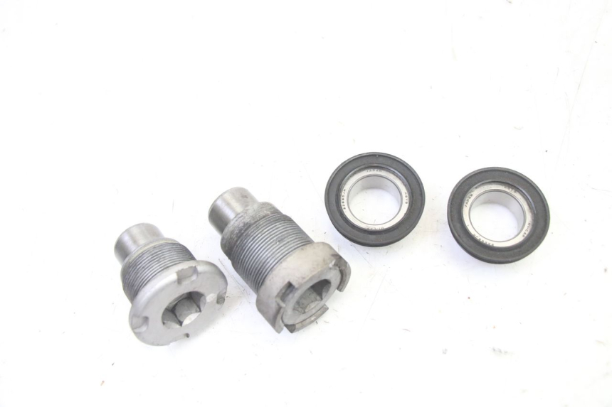 photo de AXE BRAS OSCILLANT HONDA ST PAN EUROPEAN 1300 (2002 - 2013) - Détail de la pièce