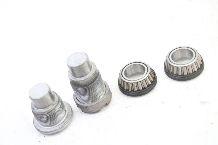 photo de AXE BRAS OSCILLANT HONDA ST PAN EUROPEAN 1300 (2002 - 2013) - Gros plan technique